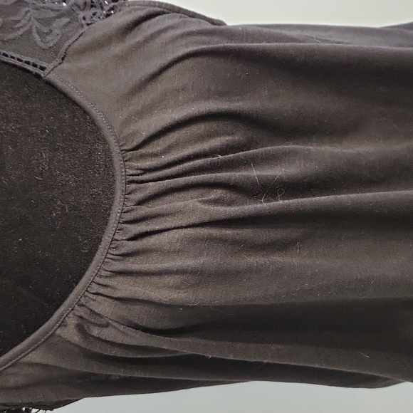 CREAM BLACK TOP - Picture 3 of 11